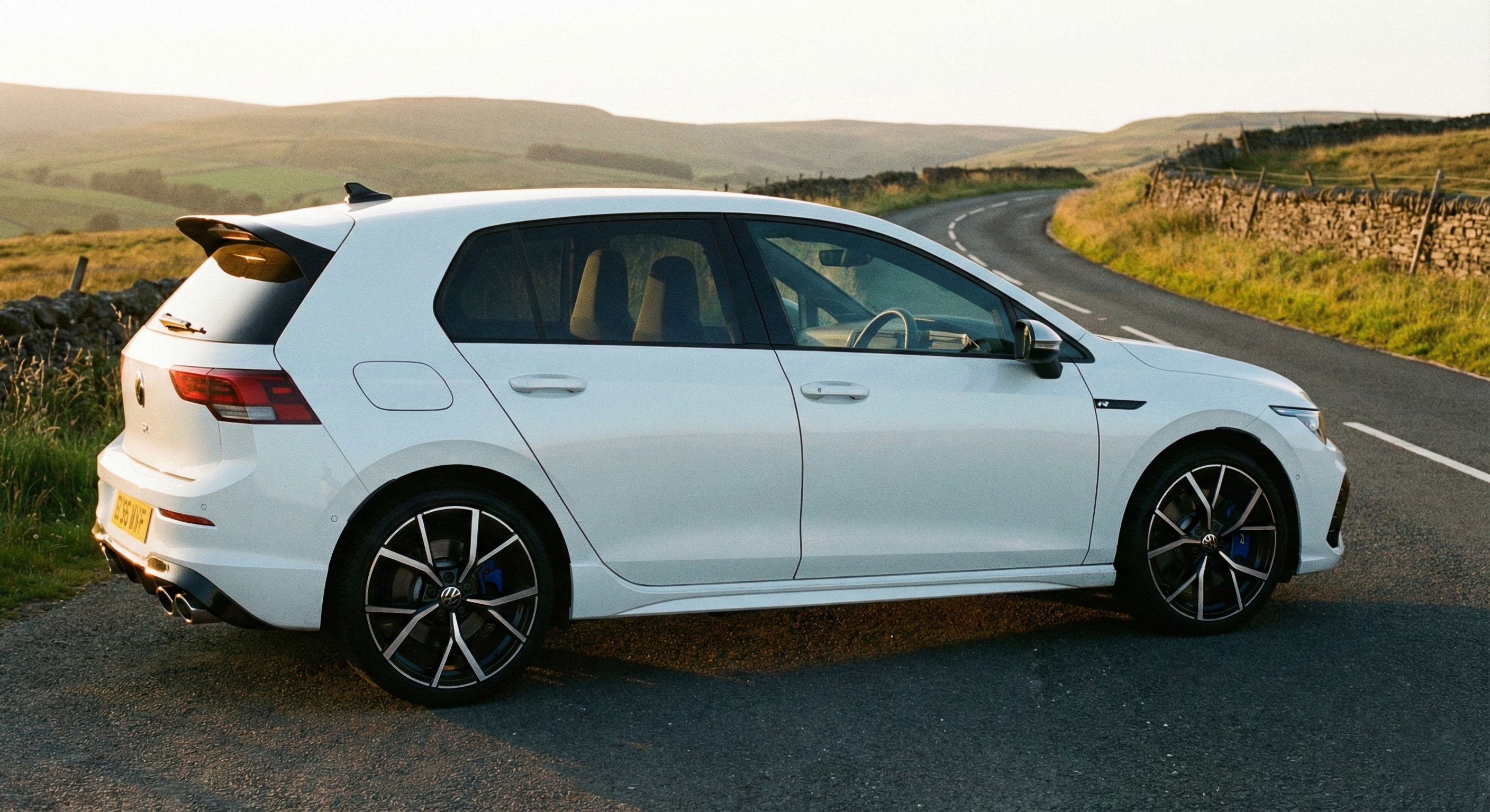 Original vehicle photo before AI processing